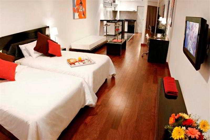 Dazzler Suites Juncal Buenos Aires Exterior photo