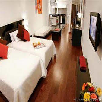 Dazzler Suites Juncal Buenos Aires Exterior photo